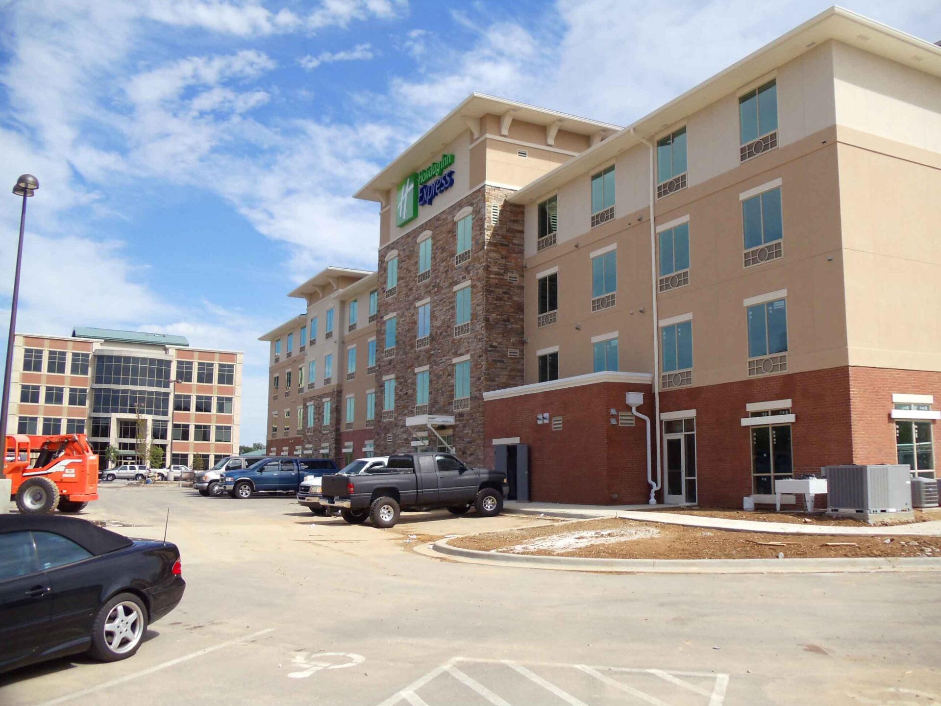Holiday-Inn-Express-Overland-Park-KS-03 Delta Stucco